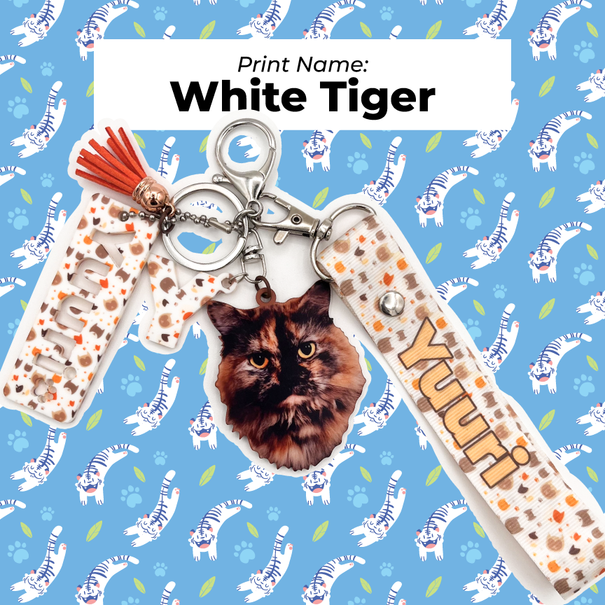 Acrylic Pet Bag Charm: Cat Wristyard Set